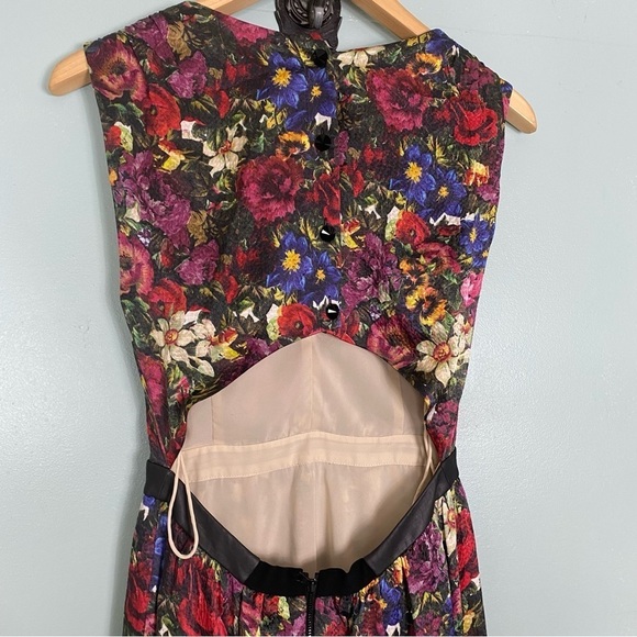 Alice + Olivia Triss Maxi Floral Cut Out Sleeveless Dress Sz 4 - Picture 7 of 7
